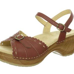 Sanita Tan Dawn Sandals--used SIZE 7